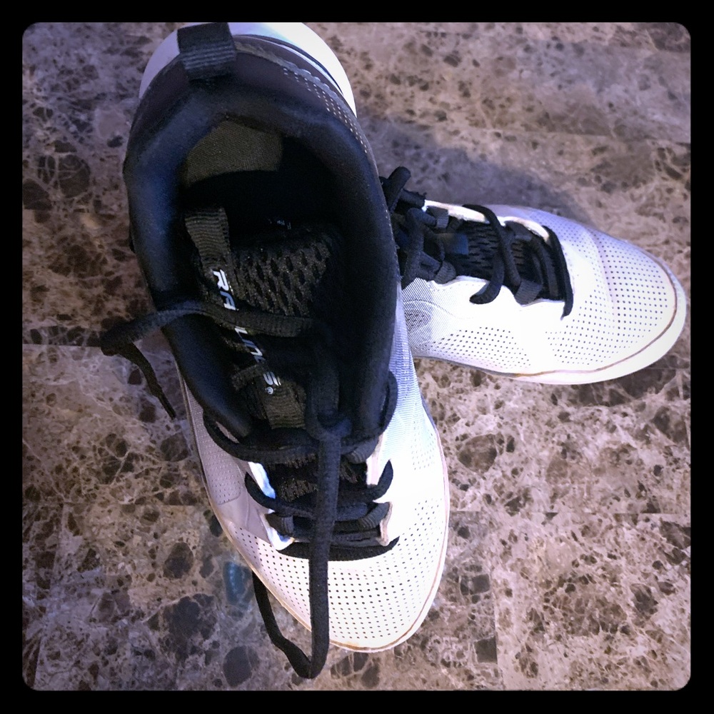 Gently used Size 8 softball cleats